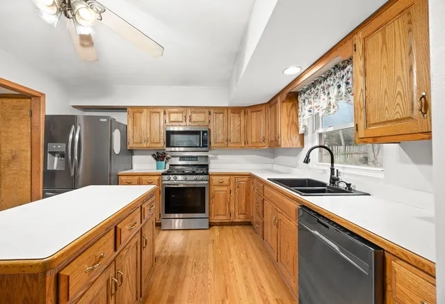 $549,000 | 1431 62nd Street, Downers Grove, IL 60516