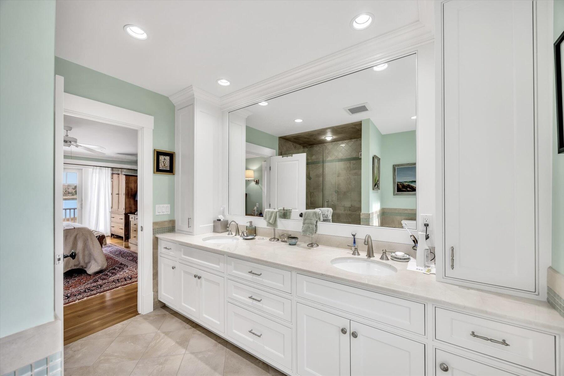 140 Summersea Road Mashpee, MA 02649 - Photo 18 of 39 a en suite bathroom with double sink and a mirror