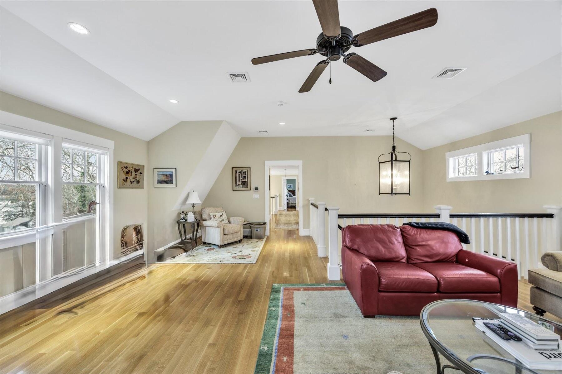 140 Summersea Road Mashpee, MA 02649 - Photo 19 of 39 a living room with furniture