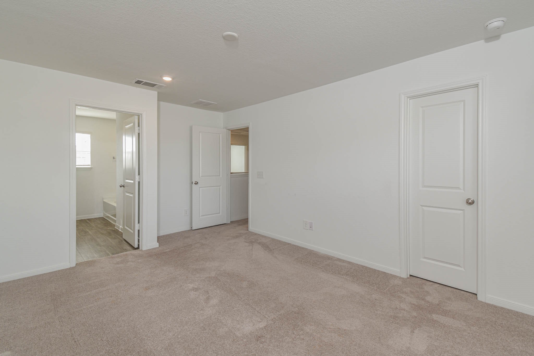 5727 Finely Run Street Spring, TX 77373 - Photo 14 of 26 a view of an empty room
