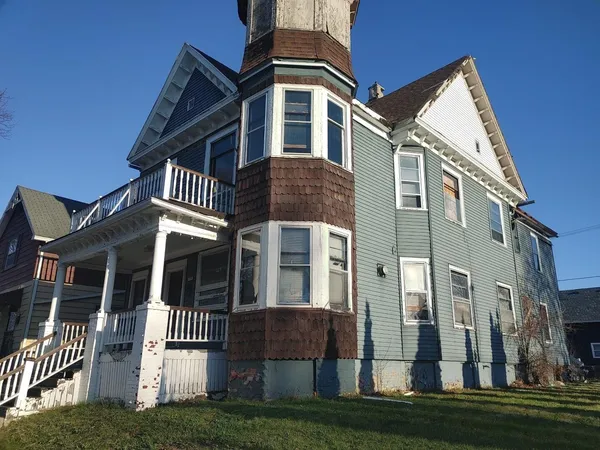 $5,000 | 2302 West Galena Street, Milwaukee, WI 53205