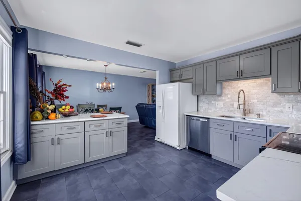 $3,600 | 2025 South Ocean Drive, Fort Pierce, FL 34949