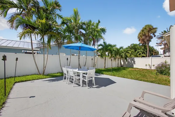 $3,600 | 2025 South Ocean Drive, Fort Pierce, FL 34949