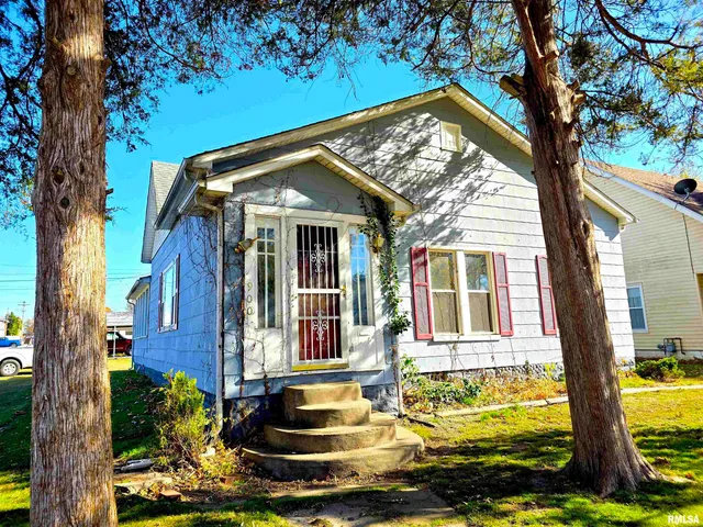 $69,000 | 900 South 16th Street, Herrin, IL 62948