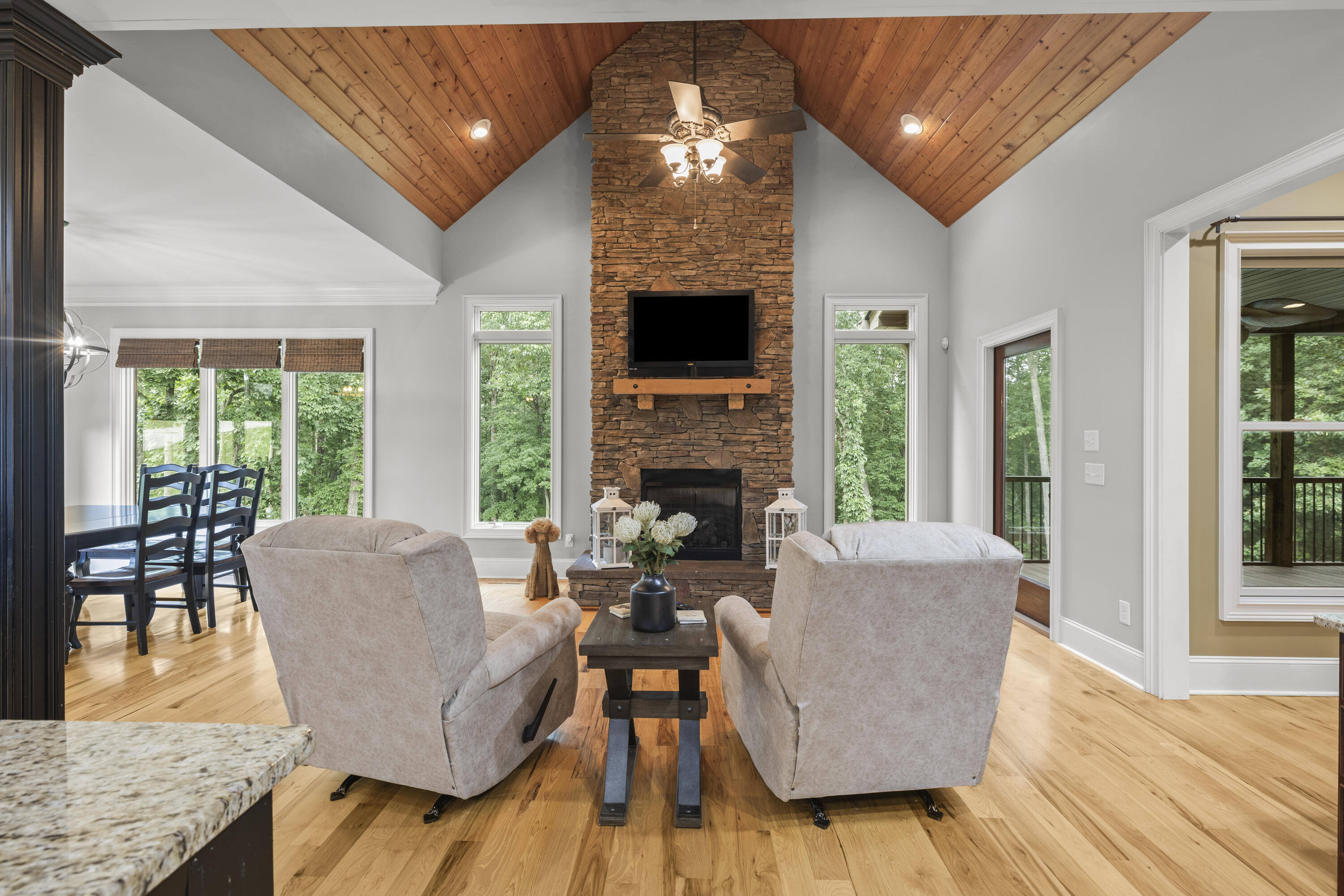 175 Grandview Point Ringgold, GA 30736 - Photo 5 of 53 Living Room