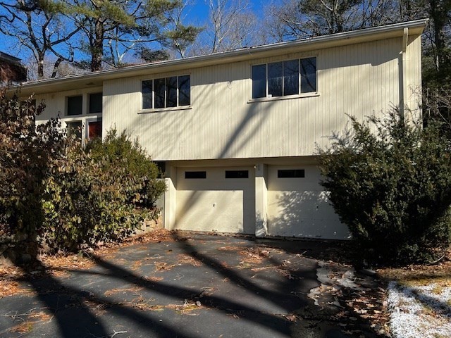 17 Suffolk Road Wellesley, MA 02481 - Photo 2 of 6 Gallery Image 2
