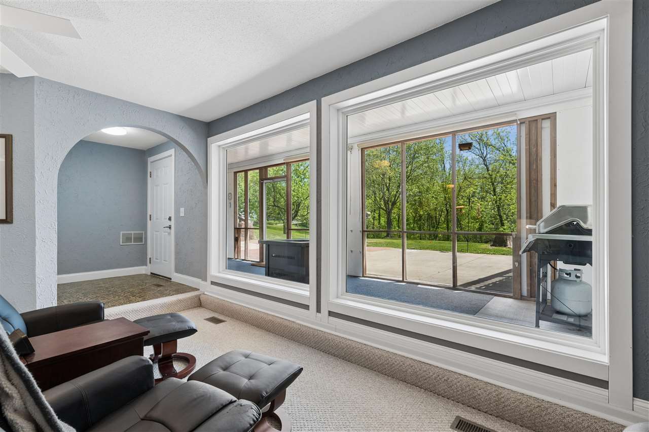 10611 Hawks Haven Road Cedar Rapids, IA 52411 - Photo 6 of 66 Gallery Image 6