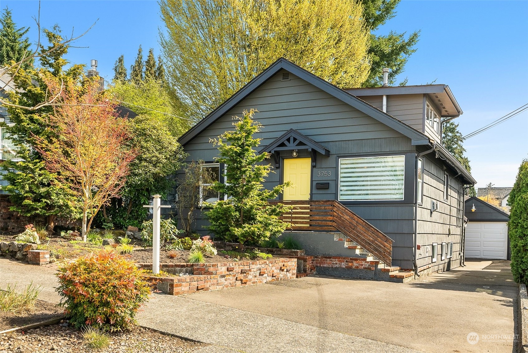 3753 Southwest Austin Street Seattle, WA 98126 - Photo 2 of 33 Gallery Image 2