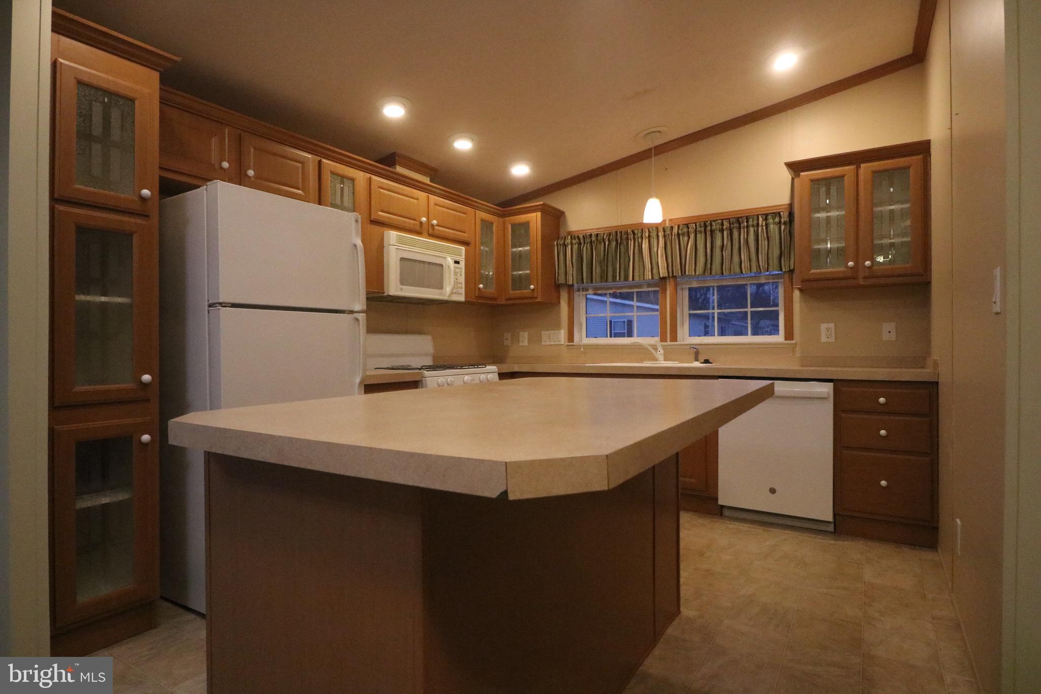 118 Conestoga Road Middle River, MD 21220 - Photo 5 of 38