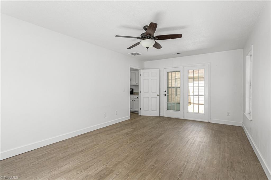 528 Fox Ridge Road Greensboro, NC 27406 - Photo 15 of 32 Den