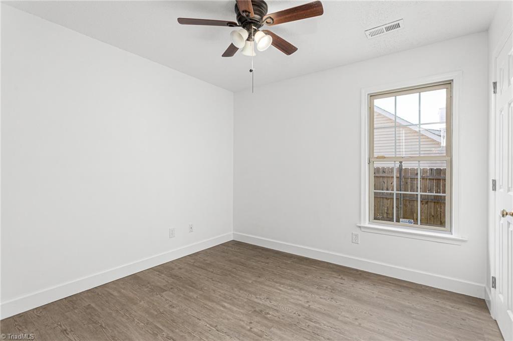 528 Fox Ridge Road Greensboro, NC 27406 - Photo 20 of 32 Second Bedroom