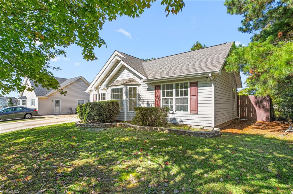 528 Fox Ridge Road Greensboro, NC 27406 - Photo 2 of 32 Front of Home