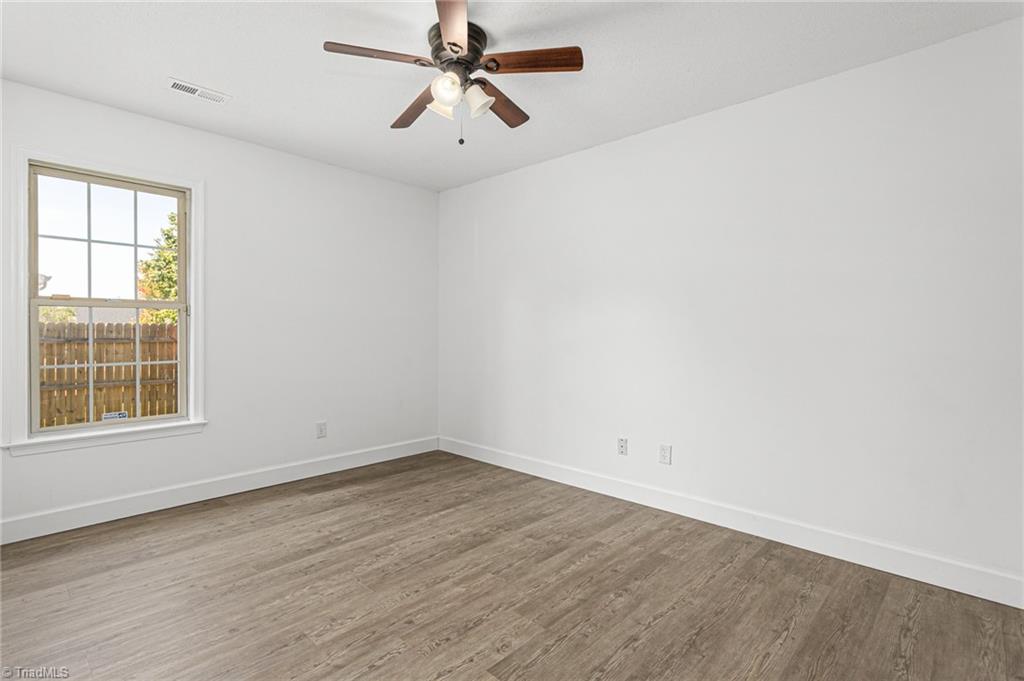528 Fox Ridge Road Greensboro, NC 27406 - Photo 23 of 32 Third Bedroom