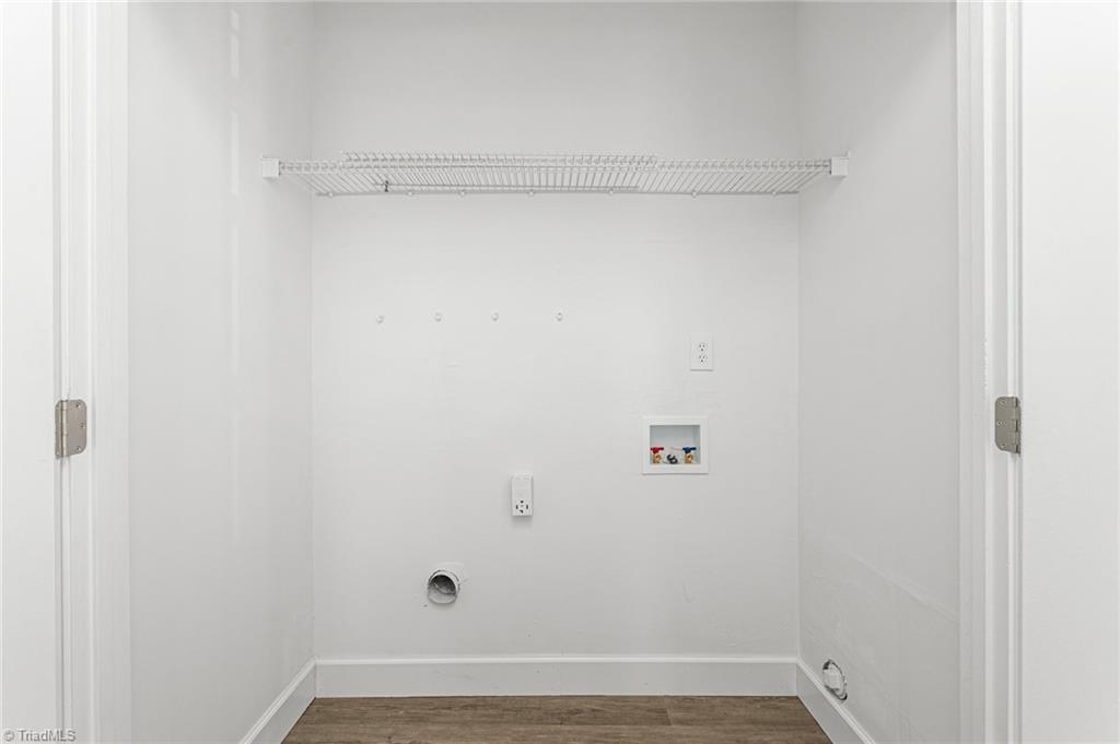 528 Fox Ridge Road Greensboro, NC 27406 - Photo 26 of 32 Laundry Room
