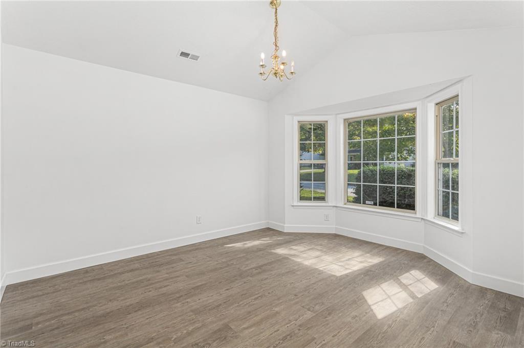 528 Fox Ridge Road Greensboro, NC 27406 - Photo 7 of 32 Dining Room