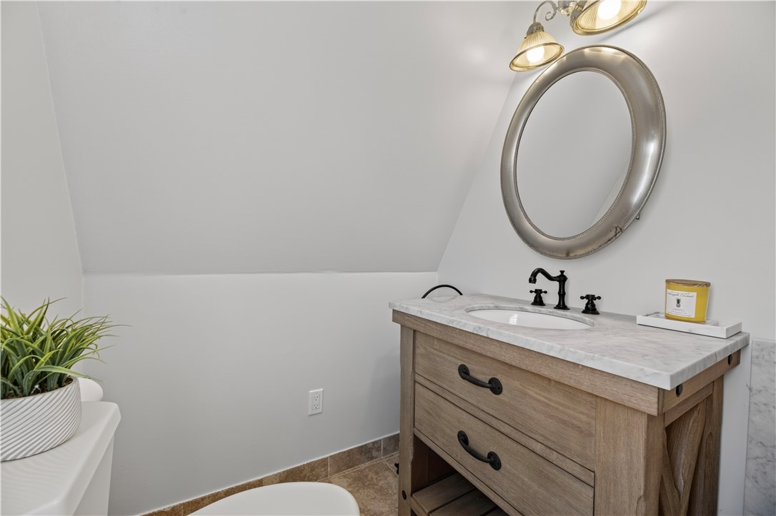 11 Collins Avenue Westerly, RI 02891 - Photo 19 of 43