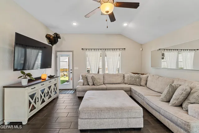 $267,700 | 232 Reigate Drive, Horizon City, TX 79928