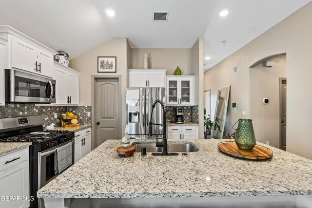 $267,700 | 232 Reigate Drive, Horizon City, TX 79928