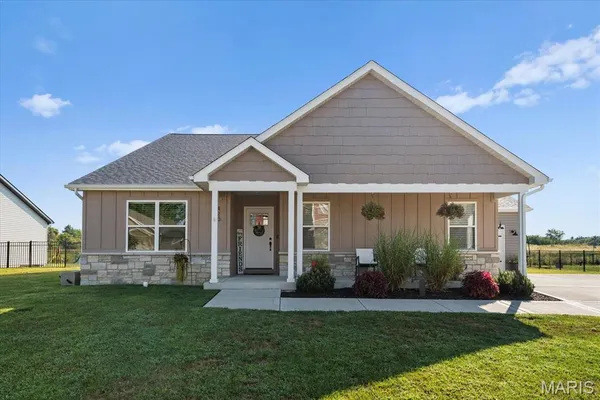 $450,000 | 420 Foxtail Drive, Freeburg, IL 62243