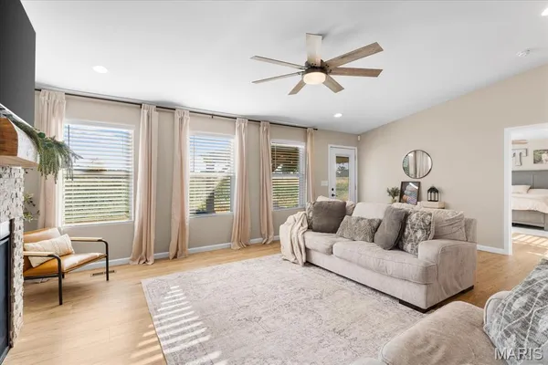 $450,000 | 420 Foxtail Drive, Freeburg, IL 62243