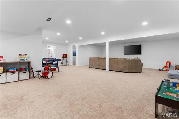 $450,000 | 420 Foxtail Drive, Freeburg, IL 62243