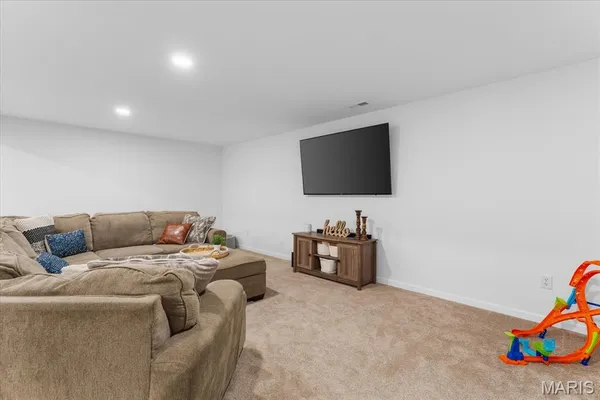 $450,000 | 420 Foxtail Drive, Freeburg, IL 62243