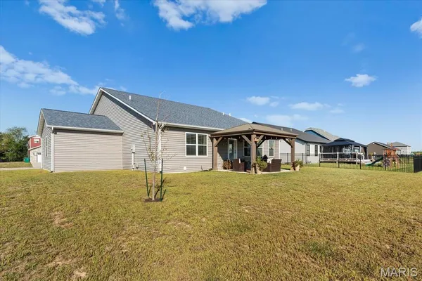 $450,000 | 420 Foxtail Drive, Freeburg, IL 62243