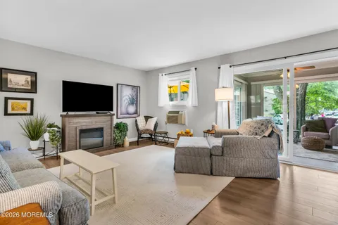 $350,000 | 156 Lexington Court, Red Bank, NJ 07701
