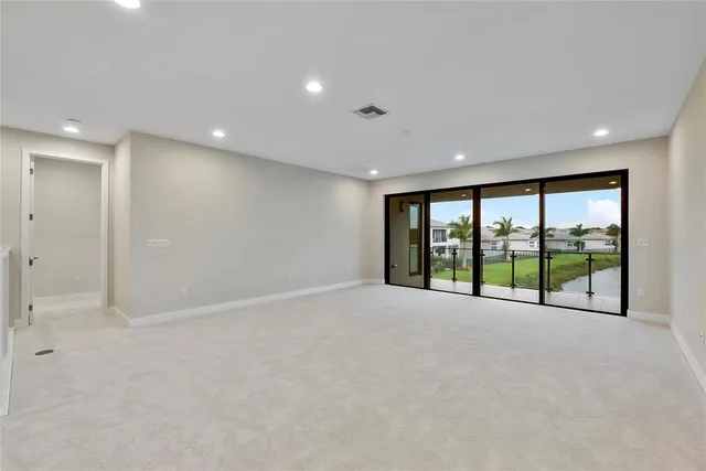 a view of livingroom with furniture