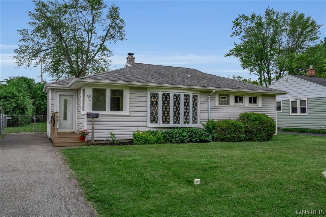 208 Bennington Road Amherst, NY 14226 - Photo 3 of 41