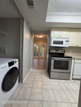 $1,350 | 3864 La Mirada Drive North, Unit 6, Jacksonville, FL 32217