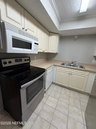 $1,350 | 3864 La Mirada Drive North, Unit 6, Jacksonville, FL 32217
