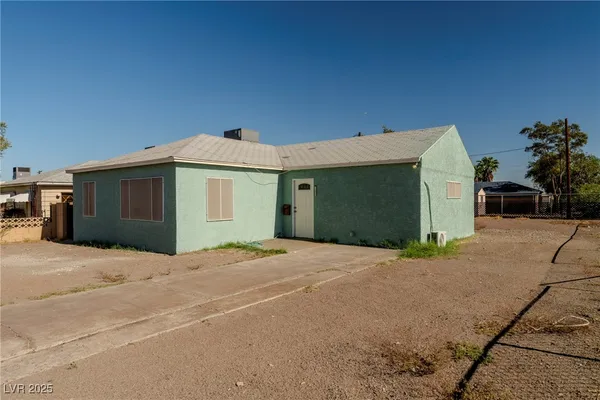 $995 | 100 North Ocotillo Street, Unit B, Henderson, NV 89015