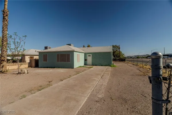 $995 | 100 North Ocotillo Street, Unit B, Henderson, NV 89015