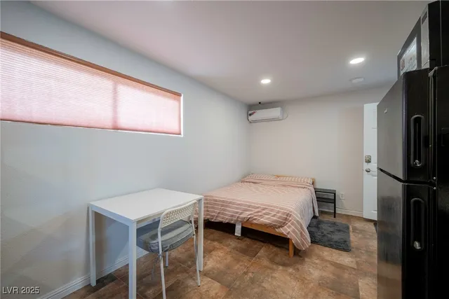 $1,099 | 100 North Ocotillo Street, Unit B, Henderson, NV 89015