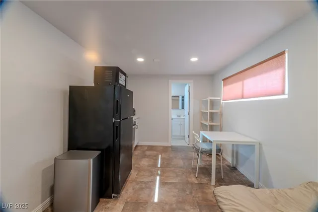 $1,099 | 100 North Ocotillo Street, Unit B, Henderson, NV 89015