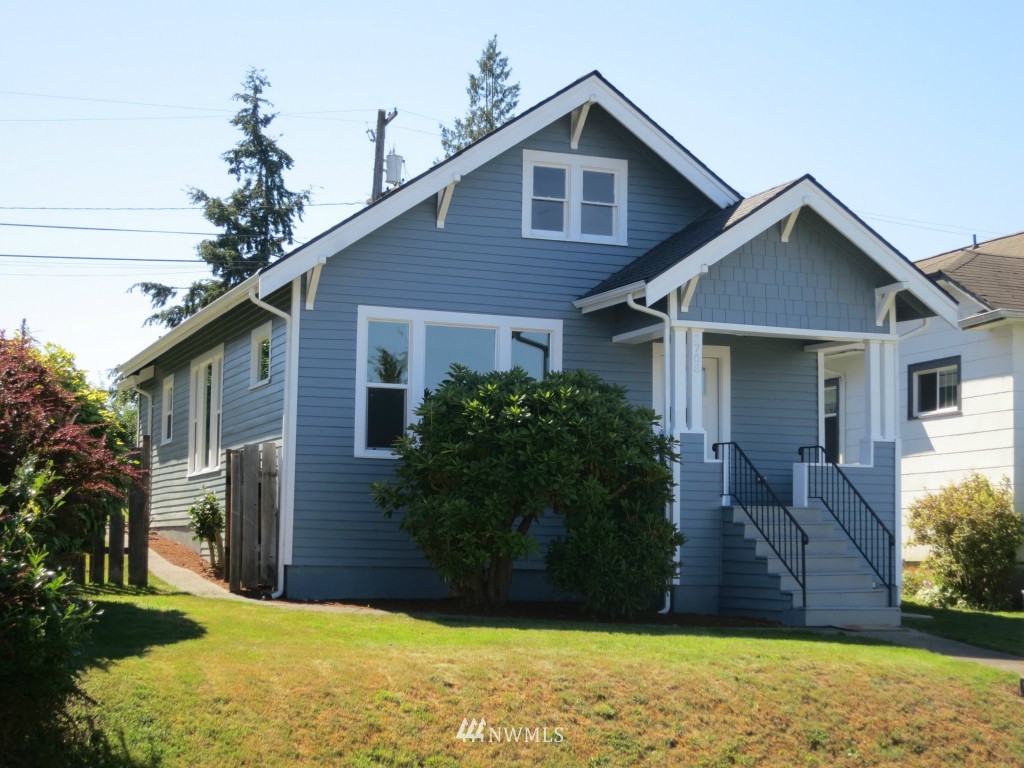 3708 Rockefeller Avenue Everett, WA 98201 - Photo 1 of 13
