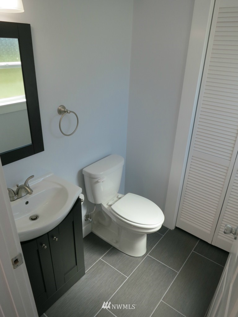 3708 Rockefeller Avenue Everett, WA 98201 - Photo 7 of 13