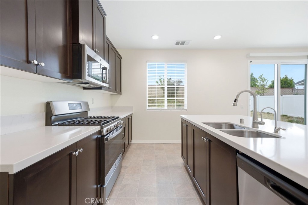 27311 Dover Road Menifee, CA 92584 - Photo 17 of 65