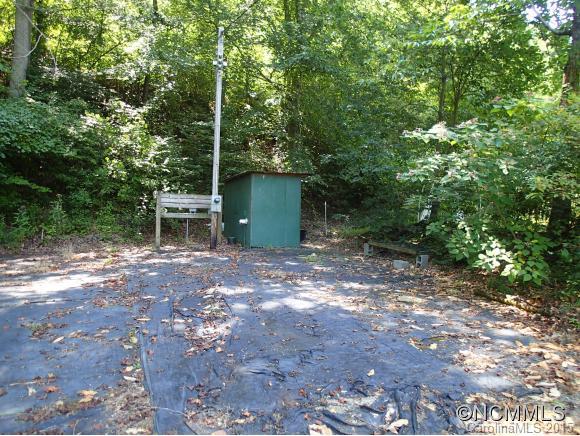 2055 Polly Spout Road Marion, NC 28752 - Photo 2 of 22 Gallery Image 2