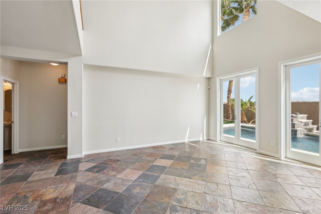 6188 Windfresh Drive Las Vegas, NV 89148 - Photo 12 of 94 Living room