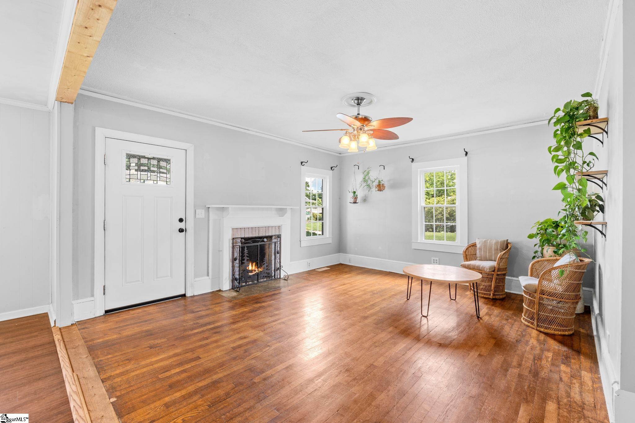 106 Morrow Street Greer, SC 29650 - Photo 4 of 28