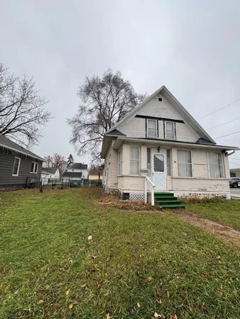 $245,000 | 16 10th Street Northeast, Rochester, MN 55906