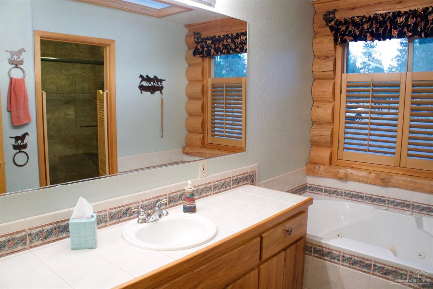 17258 Kent Road Sisters, OR 97759 - Photo 8 of 22 Additional Photo