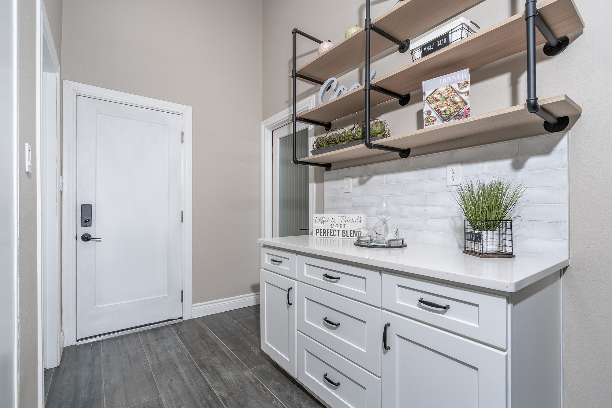 444 Logan Ranch Road Georgetown, TX 78628 - Photo 12 of 36 Bar area