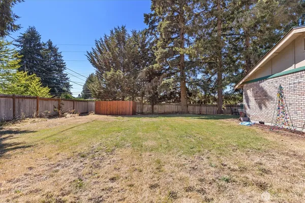 $619,998 | 15103-1510 15th Avenue East, Tacoma, WA 98445