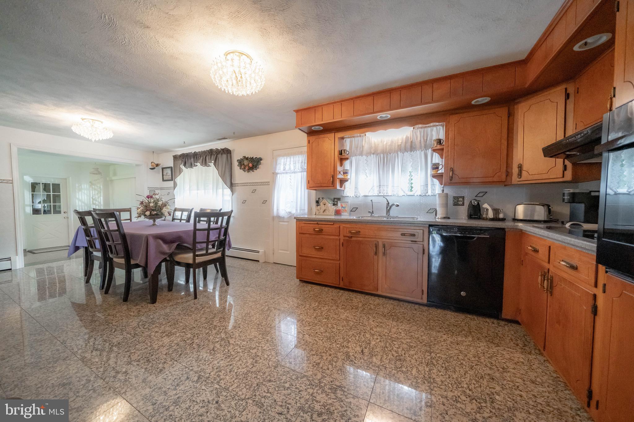 252 Ridge Road Spring City, PA 19475 - Photo 7 of 48 granite and marble floors throughout