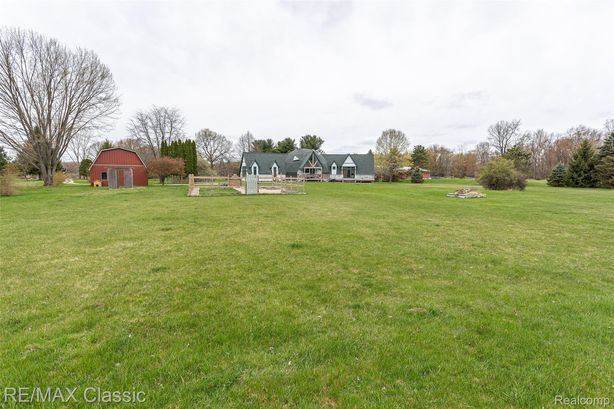 13257 Fagan Road Holly, MI 48442 - Photo 53 of 62 13257 fagan exteriors (12).jpg