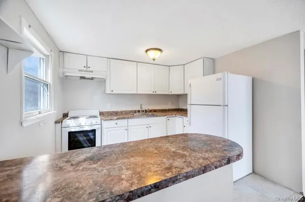 $675,000 | 532 Park Avenue, Centereach, NY 11720