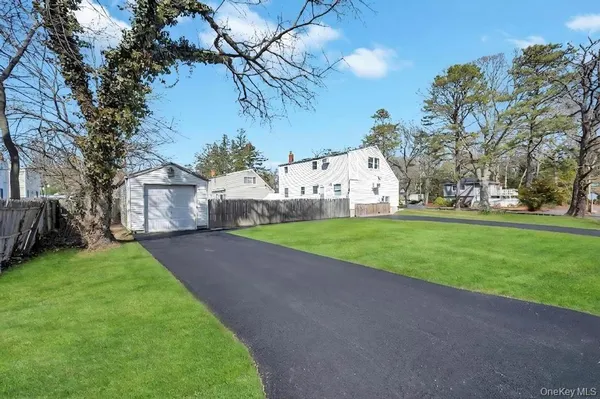 $675,000 | 532 Park Avenue, Centereach, NY 11720